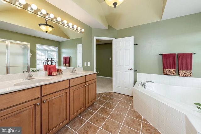 1104 JASMINE CT, Mullica Hill, NJ 08062