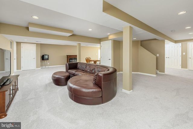 1104 JASMINE CT, Mullica Hill, NJ 08062