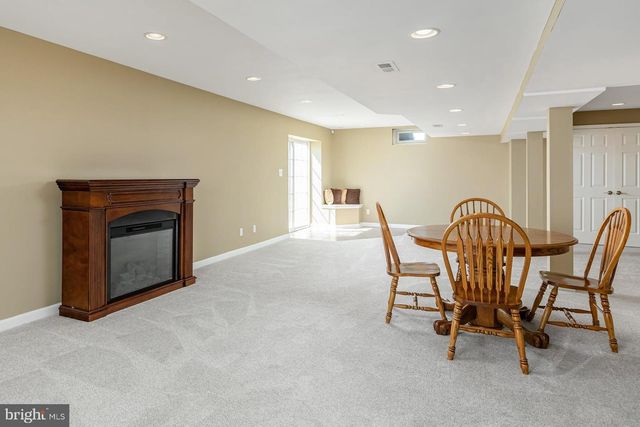 1104 JASMINE CT, Mullica Hill, NJ 08062