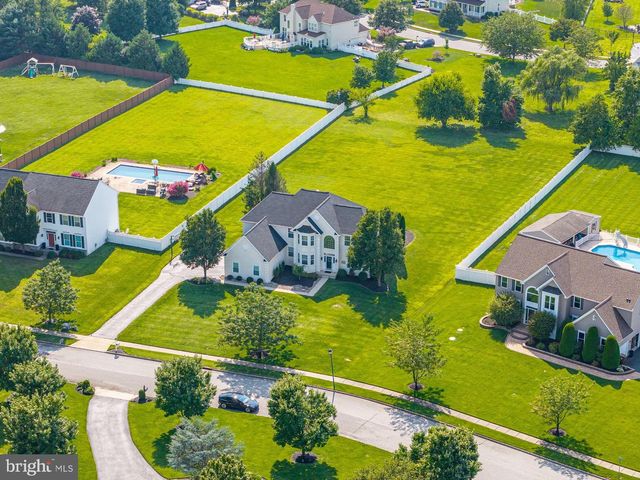 1104 JASMINE CT, Mullica Hill, NJ 08062