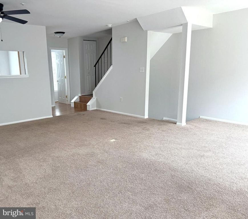 Image 8 of property listing at 9422 SEA BREEZE CT, North Beach, MD 20714