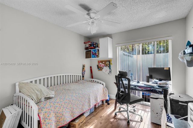 20904 Leeward Ct 221-2, Aventura, FL 33180