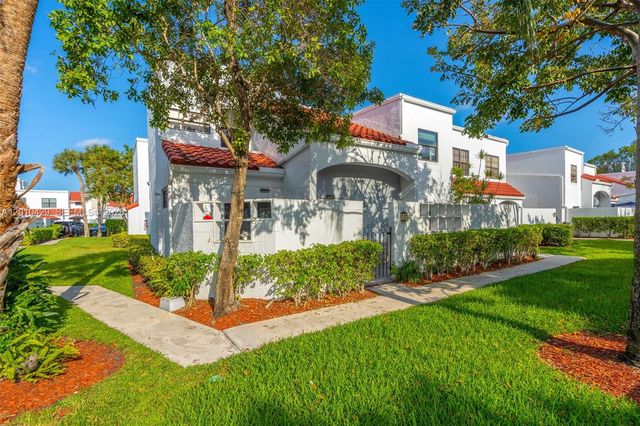 20904 Leeward Ct 221-2, Aventura, FL 33180