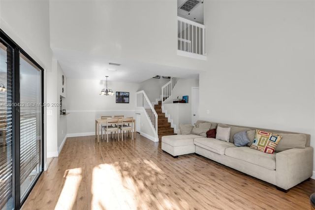 20904 Leeward Ct 221-2, Aventura, FL 33180