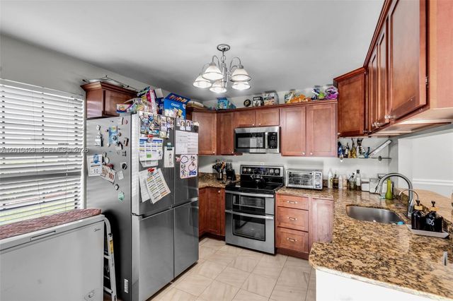 20904 Leeward Ct 221-2, Aventura, FL 33180