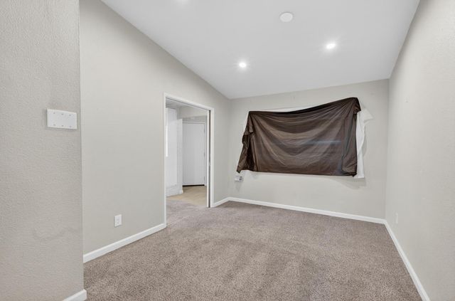 6535 La Cienega Dr, North Highlands, CA 95660