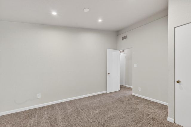 6535 La Cienega Dr, North Highlands, CA 95660