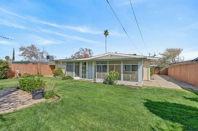 6535 La Cienega Dr, North Highlands, CA 95660