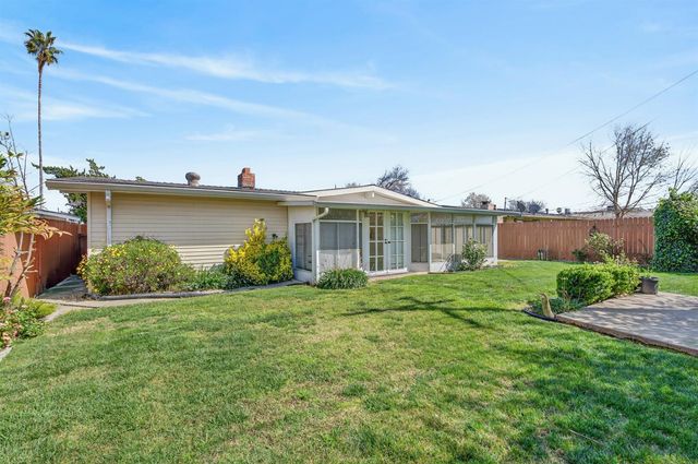 6535 La Cienega Dr, North Highlands, CA 95660