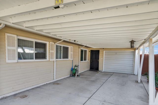 6535 La Cienega Dr, North Highlands, CA 95660