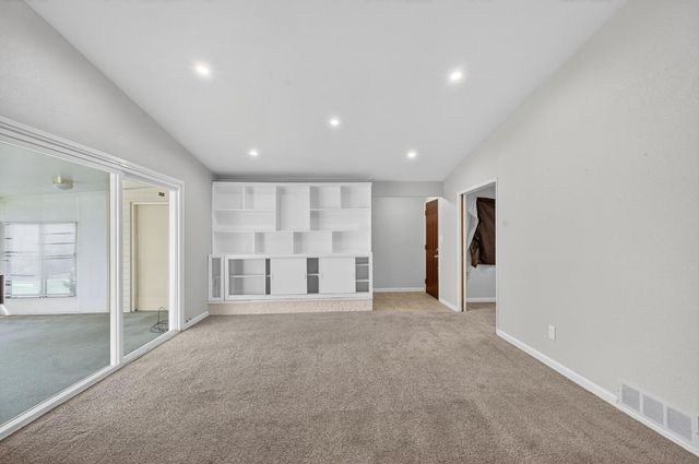 6535 La Cienega Dr, North Highlands, CA 95660