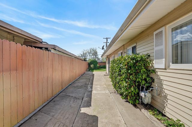 6535 La Cienega Dr, North Highlands, CA 95660