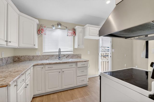 6535 La Cienega Dr, North Highlands, CA 95660