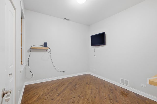 4002 S Western Avenue 2, Chicago, IL 60609