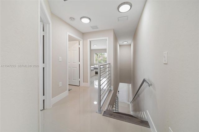 1183 NE 111th St, Miami, FL 33161