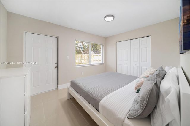 1183 NE 111th St, Miami, FL 33161