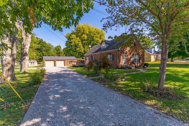 2016 Theater Drive, Evansville, IN 47715