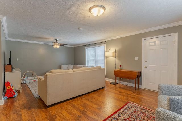 2016 Theater Drive, Evansville, IN 47715