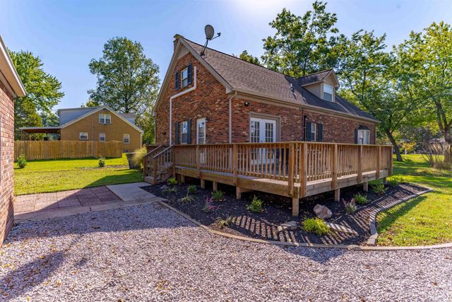 2016 Theater Drive, Evansville, IN 47715