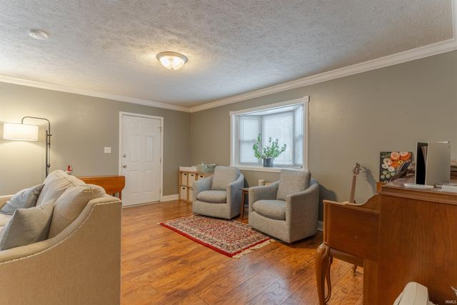 2016 Theater Drive, Evansville, IN 47715