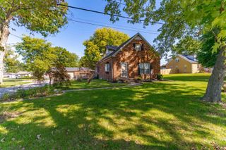 2016 Theater Drive, Evansville, IN 47715