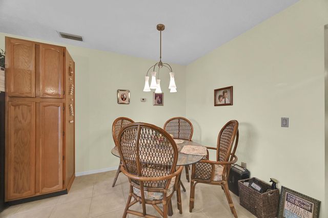 8690 Shadylake Lane, Fort Pierce, FL 34947