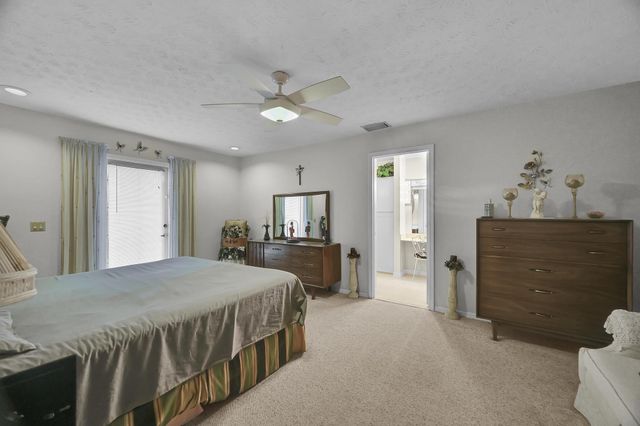 8690 Shadylake Lane, Fort Pierce, FL 34947