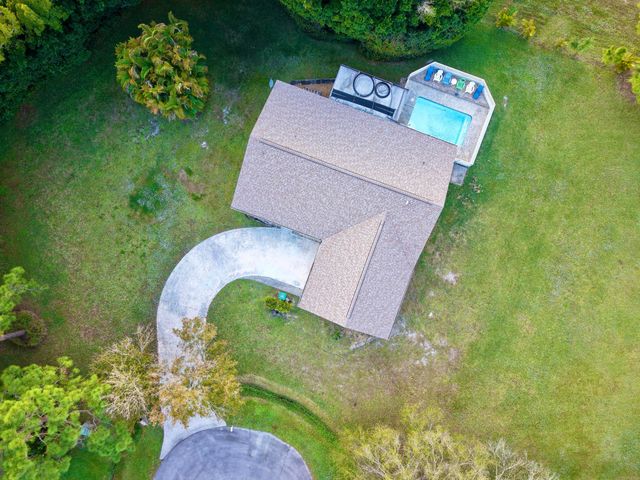 8690 Shadylake Lane, Fort Pierce, FL 34947