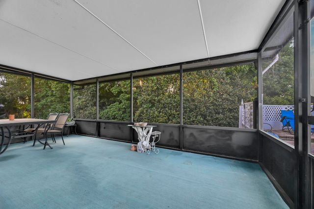 8690 Shadylake Lane, Fort Pierce, FL 34947