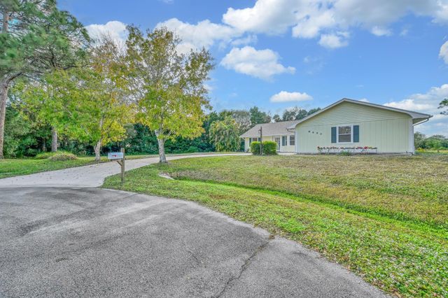 8690 Shadylake Lane, Fort Pierce, FL 34947