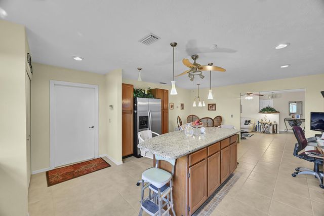 8690 Shadylake Lane, Fort Pierce, FL 34947