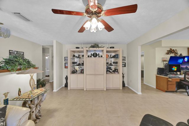 8690 Shadylake Lane, Fort Pierce, FL 34947