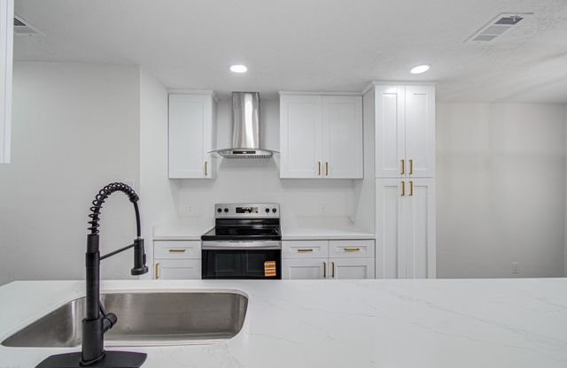 16610 Quail Park Drive, Houston, TX 77489