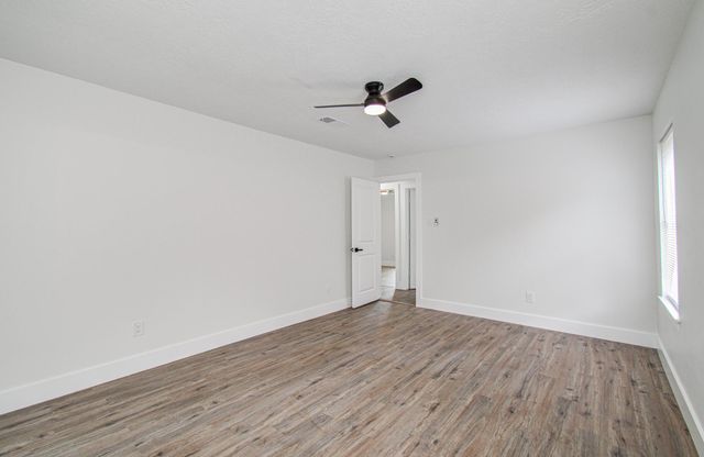 16610 Quail Park Drive, Houston, TX 77489