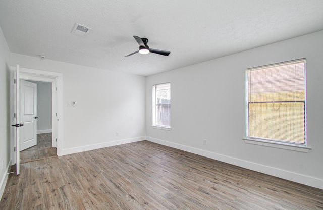 16610 Quail Park Drive, Houston, TX 77489