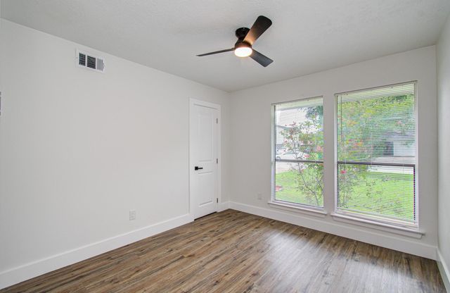 16610 Quail Park Drive, Houston, TX 77489