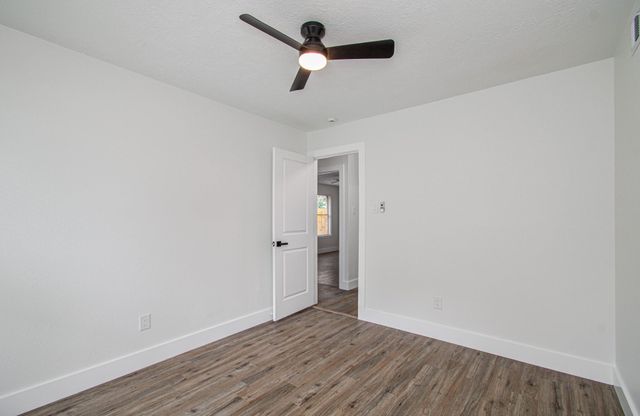 16610 Quail Park Drive, Houston, TX 77489