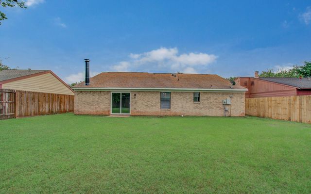 16610 Quail Park Drive, Houston, TX 77489