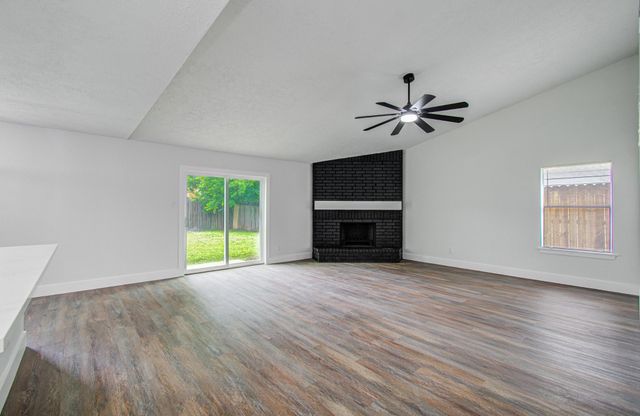 16610 Quail Park Drive, Houston, TX 77489