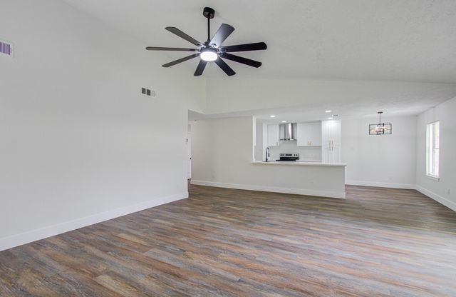 16610 Quail Park Drive, Houston, TX 77489