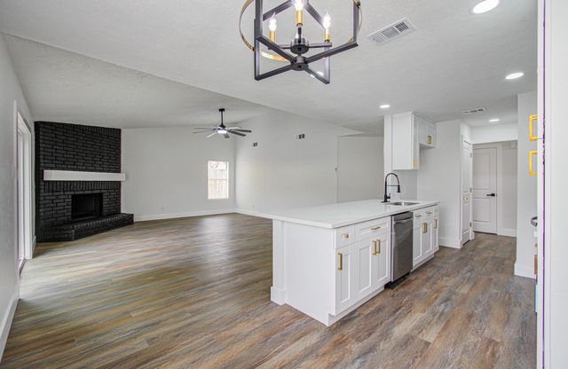 16610 Quail Park Drive, Houston, TX 77489