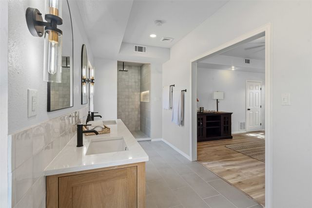 4021 Sioux Court, Granbury, TX 76048