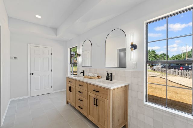 4021 Sioux Court, Granbury, TX 76048