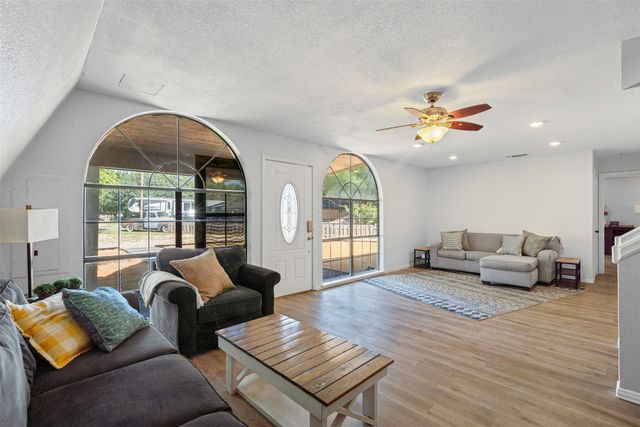 4021 Sioux Court, Granbury, TX 76048