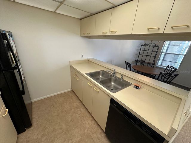 3646 59TH AVENUE W 3646, Bradenton, FL 34210