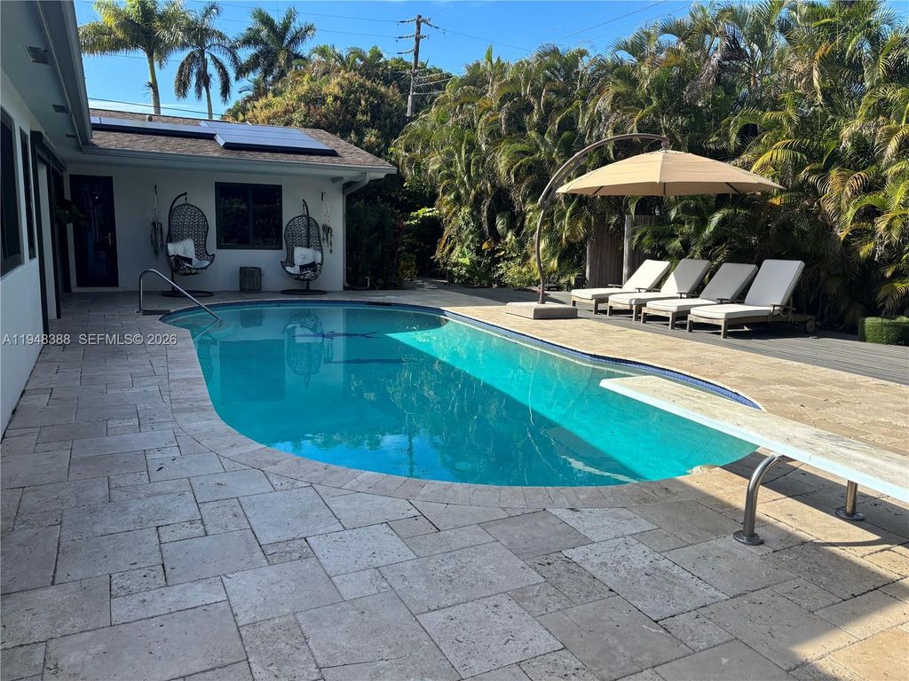 7261 NW 6th Ct, Plantation, FL 33317