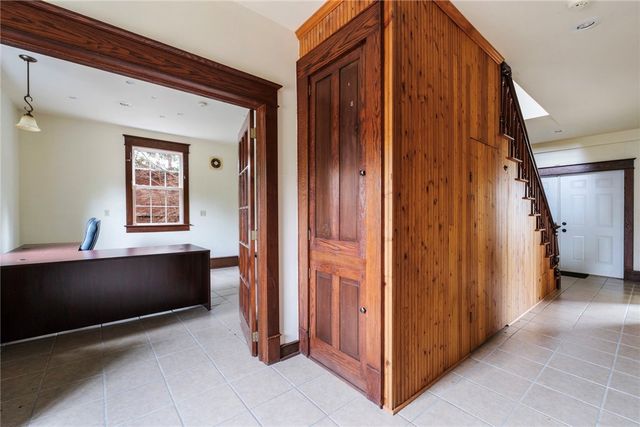 1946 State Route 208, Pulaski Twp - Law, PA 16143