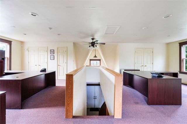 1946 State Route 208, Pulaski Twp - Law, PA 16143