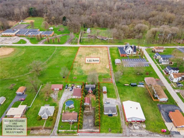 1946 State Route 208, Pulaski Twp - Law, PA 16143