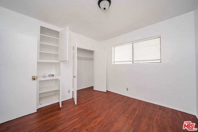 932 Fedora Street, Los Angeles, CA 90006